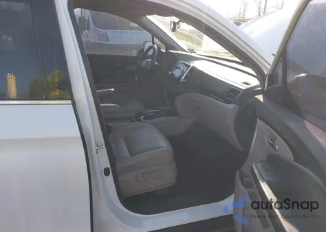 2017 Honda Pilot Touring из США, поврежденный, VIN 5FNYF6H98HB035079